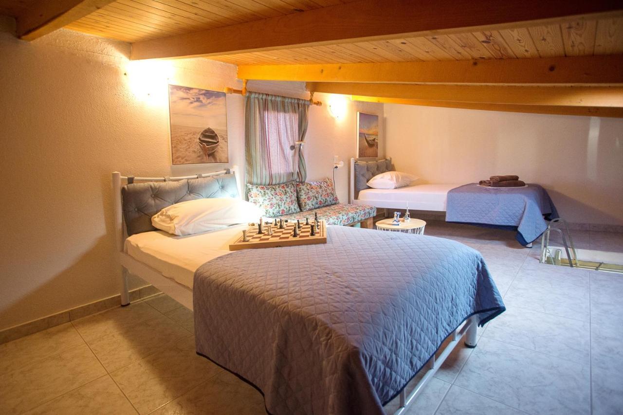 Holiday House Ioanna 2 - Loft Néa Péramos Extérieur photo